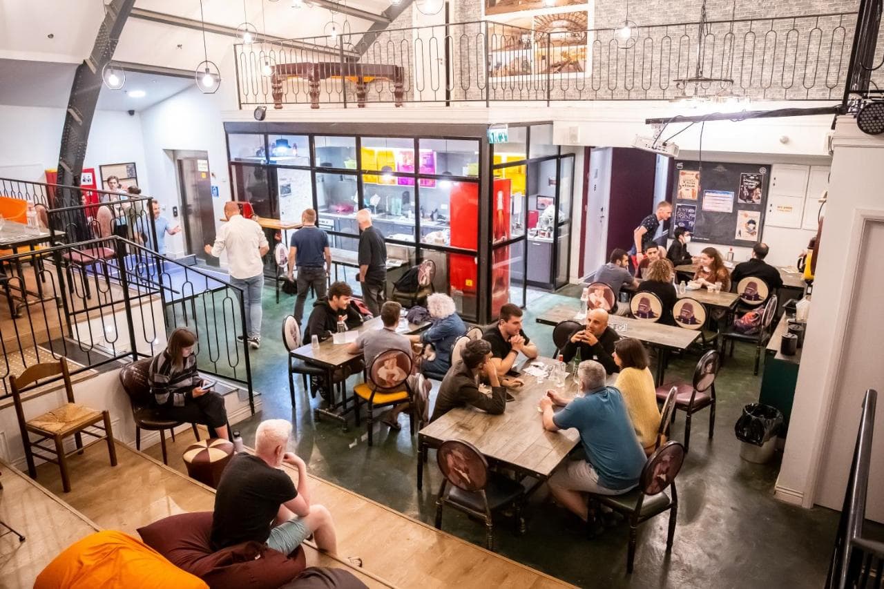 סינמה הוסטל