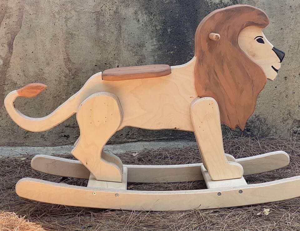 עץ משפחה - סדנאות נגרות